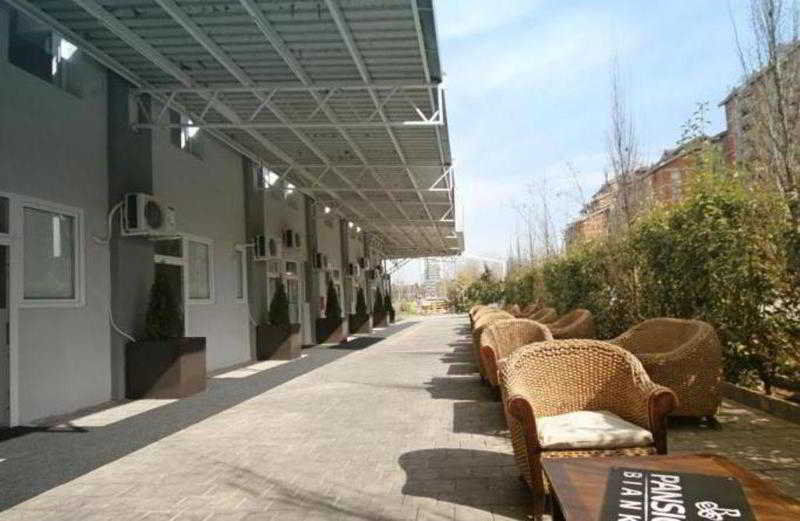 Pansion Bianko Otel Üsküp Dış mekan fotoğraf